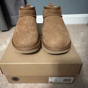 Chestnut Ultra Mini size 6
